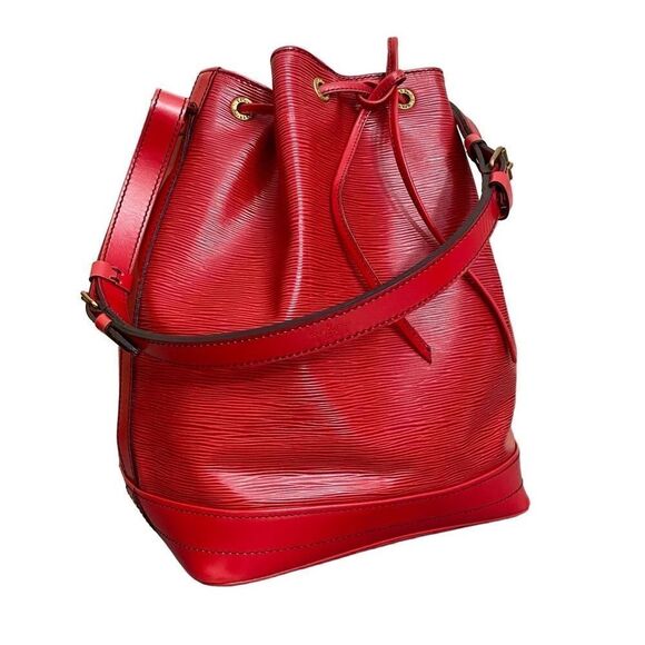 LOUIS VUITTON Epi NoeโRed Shoulder Bag ๐ผ LV1 - Picture 3 of 17